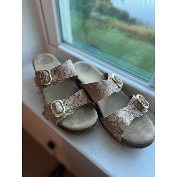 Dansko Floral Leather Buckle Clog Sandals Size 39 - Picture 3 of 10